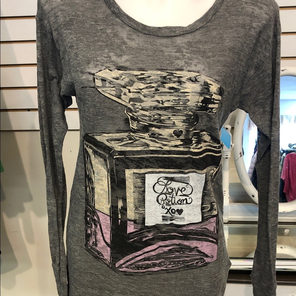 Lauren Moshi Charcoal Long Sleeve with Perfume Graphic